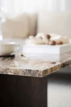 BROOKSVILLE SOFFBORD KVADRATISKT BRUN MARMOR