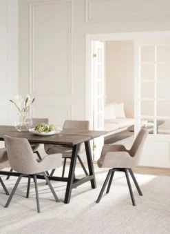 Carradale matbord 220 brun ek/A-ben svart met
