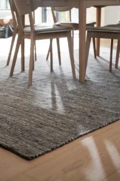 Donegal Matta Mörkgrå