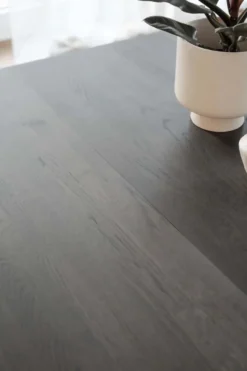 FILIPPA RUNT MATBORD MED ILÄGG BRUN