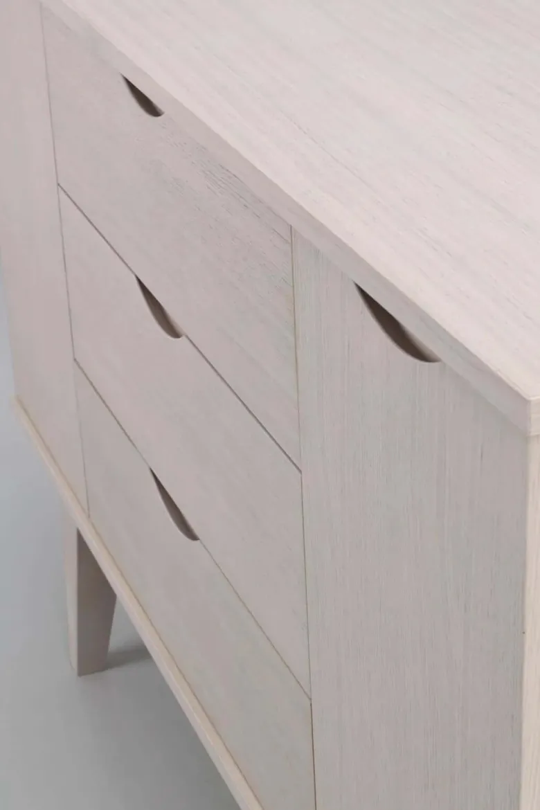 FILIPPA SIDEBOARD VITPIGMENTERAD 122