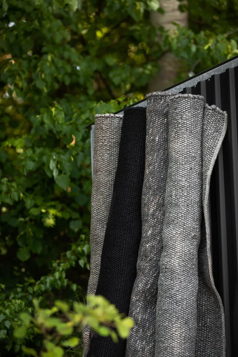 LYON DARK GREY MATTA