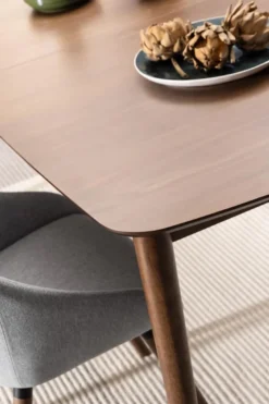 Montreux Matbord Valnöt 180-219 cm.