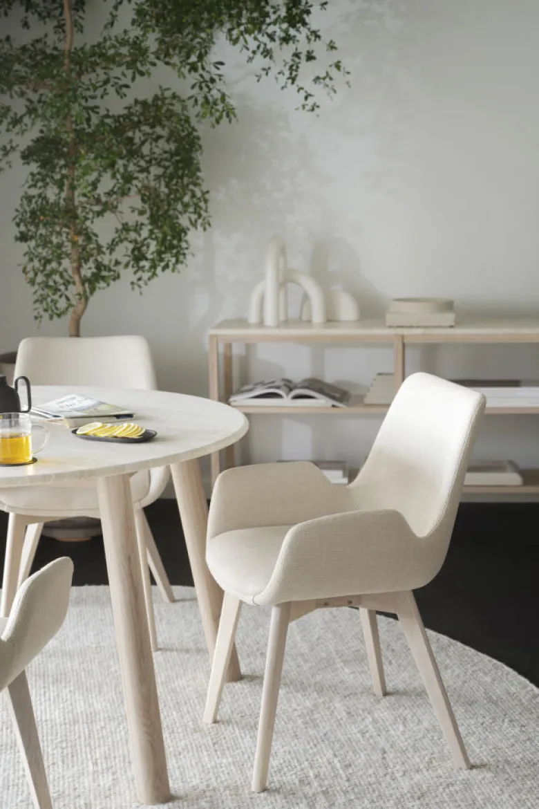 Taransay matbord Ø125 beige travertin/vitpigmenterad ek