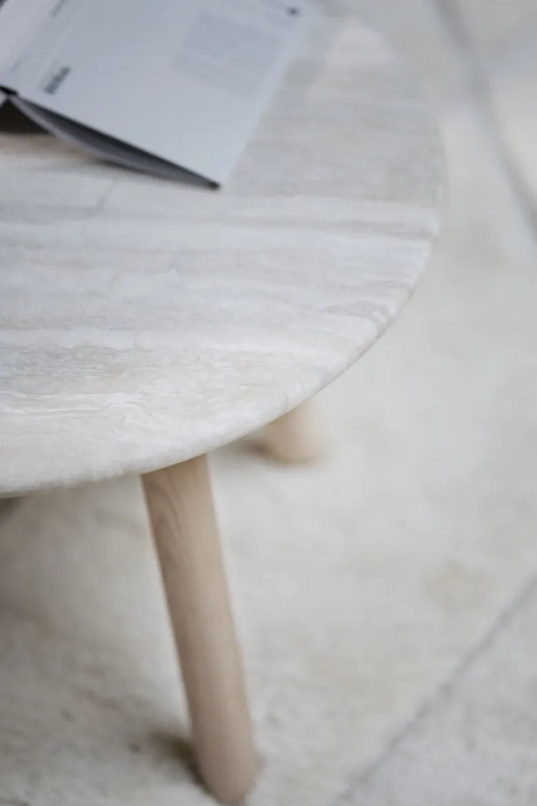 Taransay soffbord Ø90 beige travertin/vitpigmenterad ek