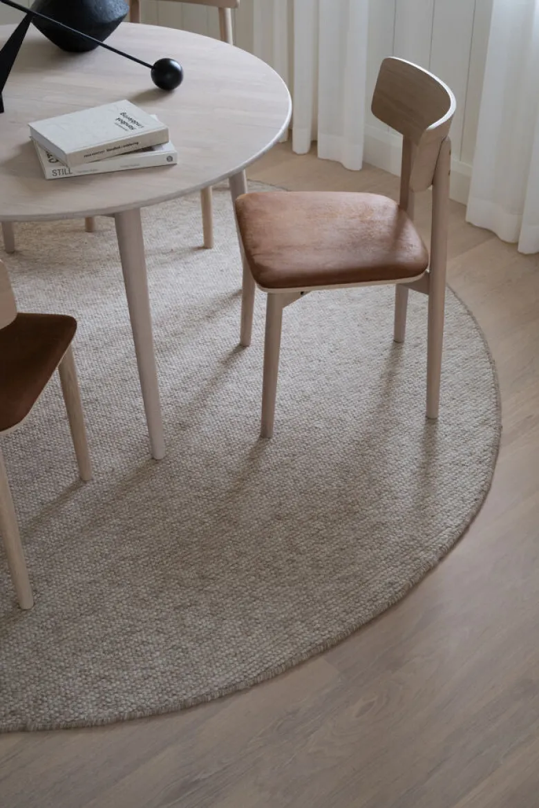 Tyler matbord runt 120/165 vitpigmenterad ek